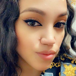 Meet your Posher, Stefanie